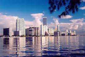 Security Guard Miami Private - via Daymix