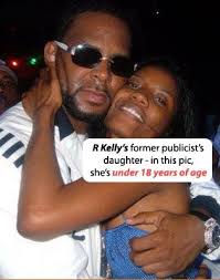 Photo Gallery: <b>R</b>. <b>KELLY</b> IN TROUBLE AGAIN