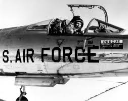 Image <b>Chuck Yeager</b> in the cockpit of Picture