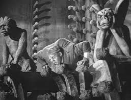 notre-dame-hunchback image - via Daymix