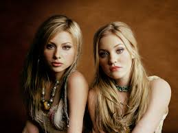 Image The Minority Report: <b>Aly</b> & AJ Picture