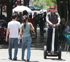 Segway test: ride a mock horse - via Daymix