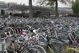 amsterdam bicycles - via Daymix