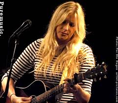 Holly Williams Image Holly Williams ( Picture 4