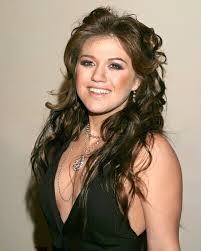 Kelly Brianne Clarkson (born - via Daymix