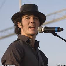 Kevin Jonas throws party to - via Daymix