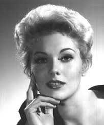 Kim Novak vids