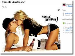   Pamela Anderson   and Kid Rock Photo