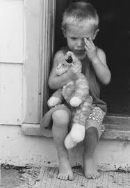 Child abuse - via Daymix