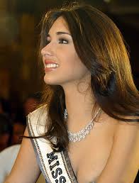 Miss Universe Amelia Vega by - via Daymix