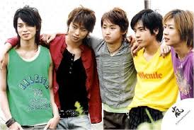 http://i70.photobucket.com/albums/i110/crazyvoni/Album%20Cover/Arashi.jpg