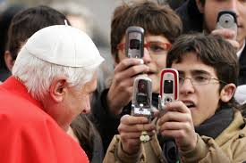 'God b wth u': Pope to text