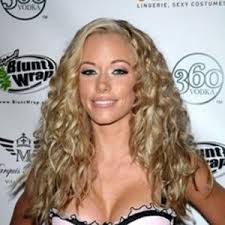 Kendra Wilkinson picture - via Daymix