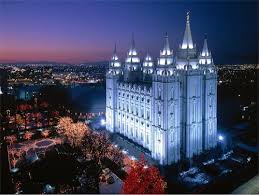 A Mormon meets a communist in - via Daymix