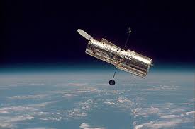 Hubble - via Daymix