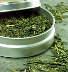 green tea leaves - via Daymix
