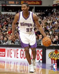 signing Ron Artest. - via Daymix