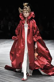 Alexander McQueen - via Daymix