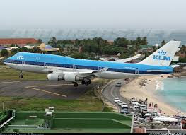 Boeing 747-406 - via Daymix