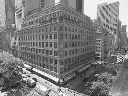 Saks Fifth Avenue, New York - via Daymix