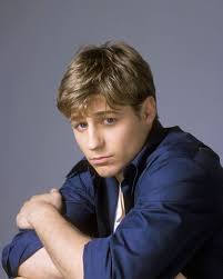 Image Frage 1: <b>Benjamin McKenzie</b> Picture