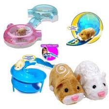Zhu Zhu Pets For The Holidays - via Daymix