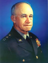 Omar Bradley - via Daymix