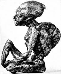 Hunchback Figurine - via Daymix