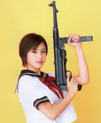 セーラー服と機関銃 公式