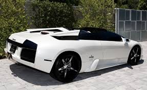 favorite color for a car. - via Daymix