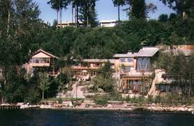 Bill Gates' home on Lake - via Daymix