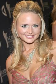Image <b>Miranda Lambert</b> arrives at the Picture
