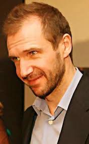 Image Fiennes followed me, Qantas Picture