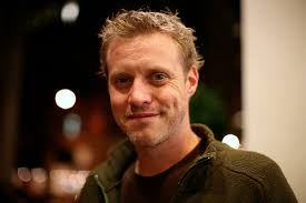 Ze Frank by Laughing Squid. - via Daymix