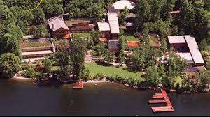Bill Gates' house located - via Daymix