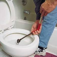 How to unclog a clogged toilet