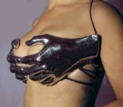      bra   that battles breast cancer 