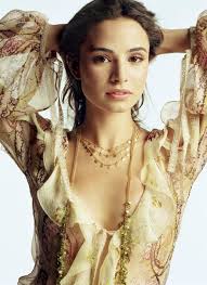Mia Maestro