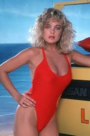 Image ERIKA ELENIAK Picture