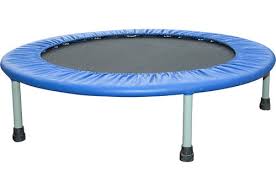 trampolines for sale - via Daymix