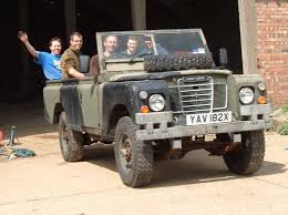 Land Rover - Apologies for - via Daymix