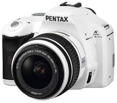 Pentax's white SLR for - via Daymix
