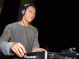 DJ Tiesto – Club Life 046