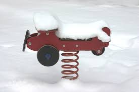 English: Snow covered children