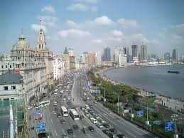 Chinese in Shanghai - via Daymix