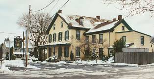Yellow  House country   hotel