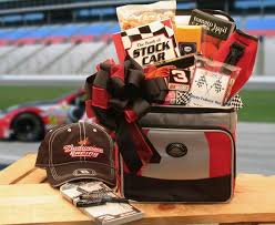 NASCAR gift basket - via Daymix