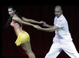Street Latin Dance Lessons with La