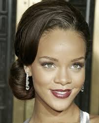 Rihanna's come easy - via Daymix