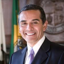 Mayor Antonio Villaraigosa - via Daymix